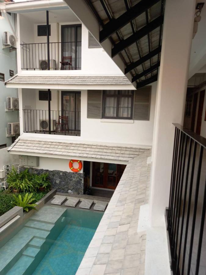 Valentier Cafe And Hotel Chiang Mai Bagian luar foto