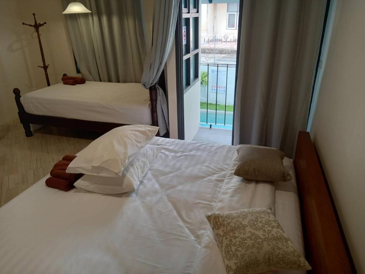 Valentier Cafe And Hotel Chiang Mai Bagian luar foto